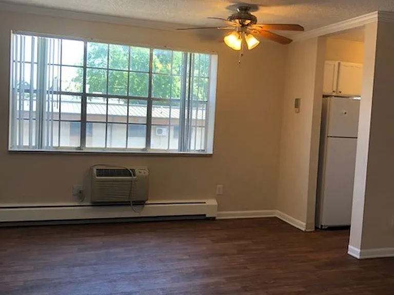 3401 S Marion St — Photo 1