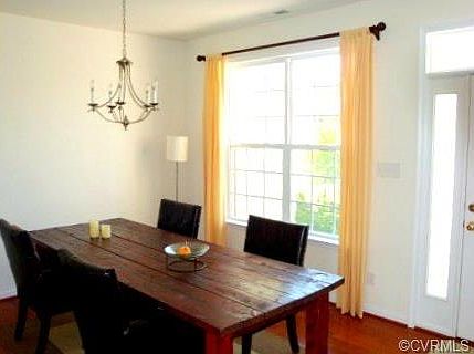 2nd image of 859 Parkland Pl #859