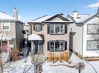 57 E Everridge Way SW, Calgary, AB T2Y 4S7
