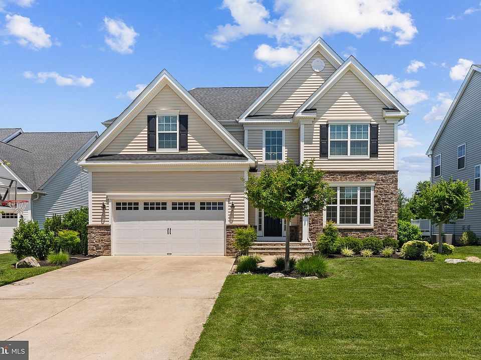 1st image of 20 Melville Ct