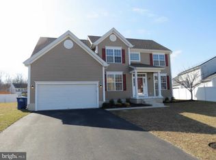 19 Harvest Ln, Pemberton, NJ 08068