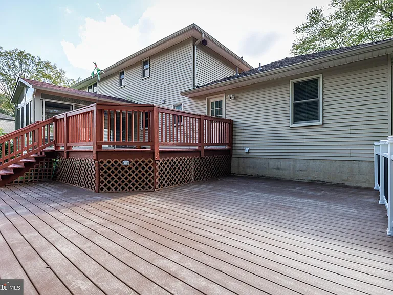 35 Nathalie Ct — Photo 36