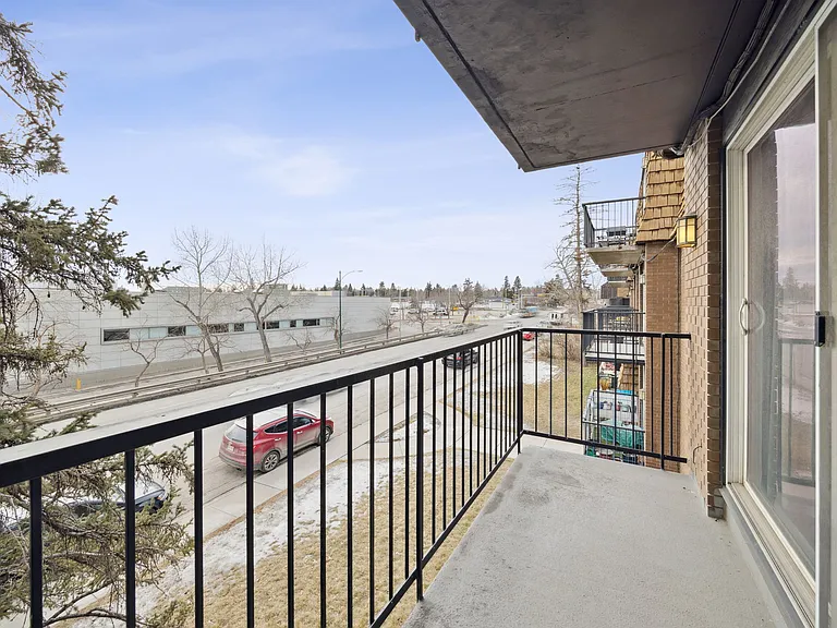 510 58th Ave SW #302 — Photo 14