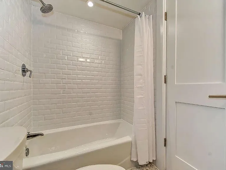 2141 Washington Cir NW #P-205 — Photo 25