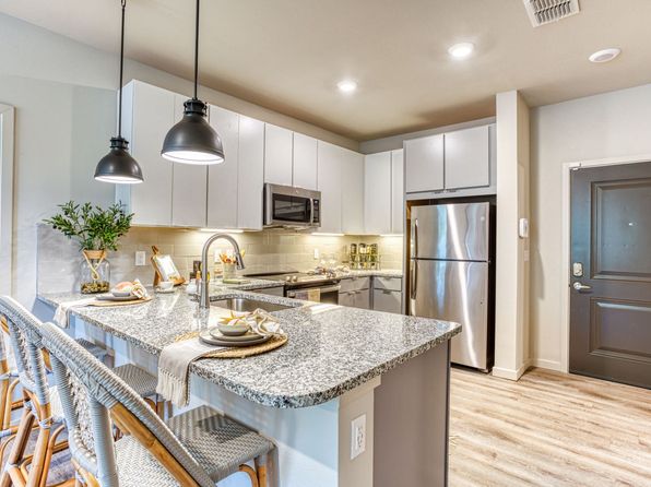 8801 Hidden River Pkwy #88-1109
