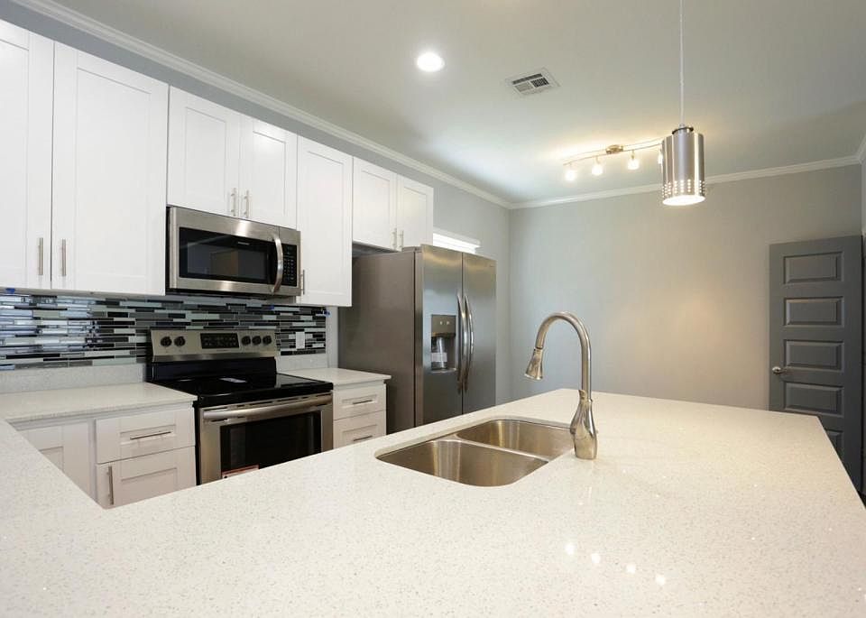 1st image of 2604 Avenue K