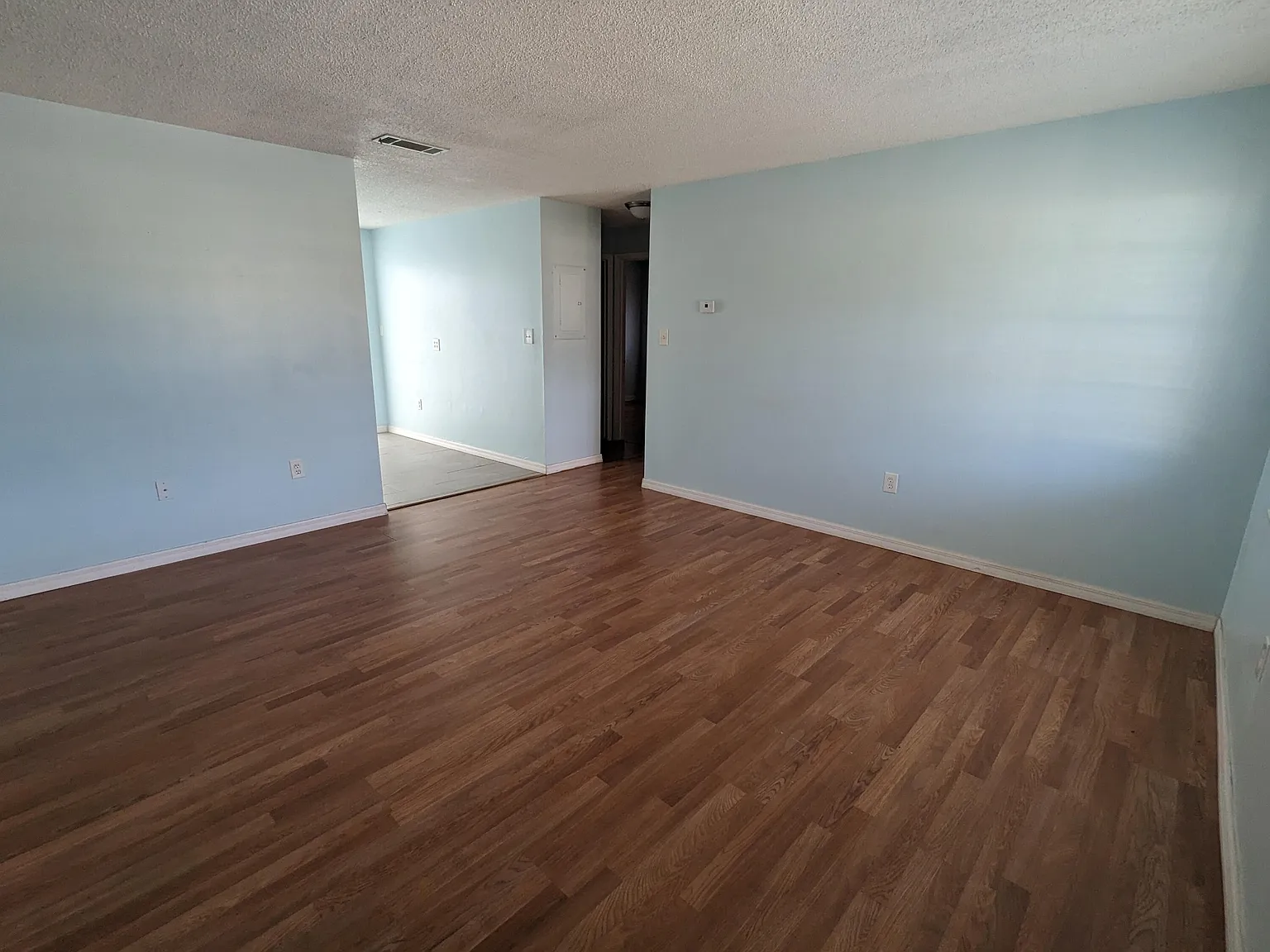 2 bed, 1.0 bath, 814 sqft, $1,500 — Photo 2