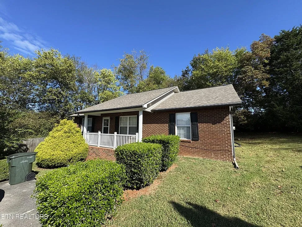 Building Photo - 932 Mountain Berry Dr