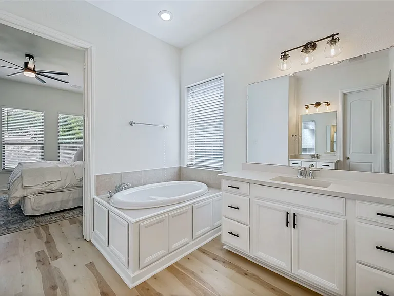 851 Forest St — Photo 21