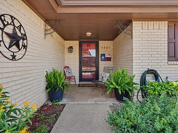2nd image of 5021 58th St