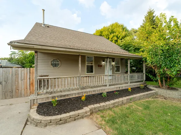 16923 Stephens Dr, Eastpointe, MI 48021