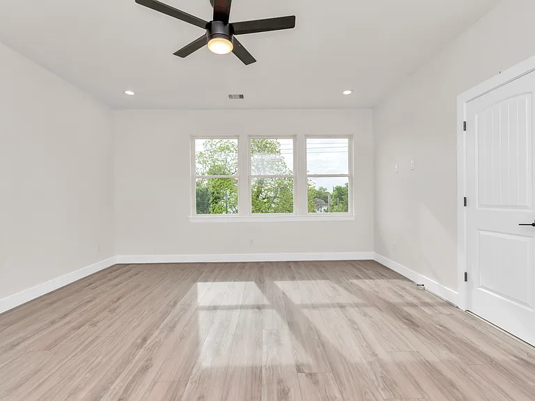 2408 Brailsfort St — Photo 37