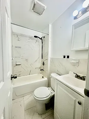 Rented by Avenues Real Estate | media 8