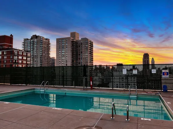 370 East 76th Street image 5 of 6