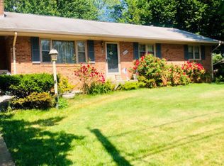 8902 Stonewall Rd, Manassas, VA 20110