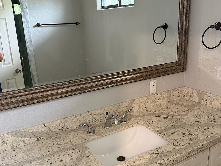 330 Oates Rd — Photo 8