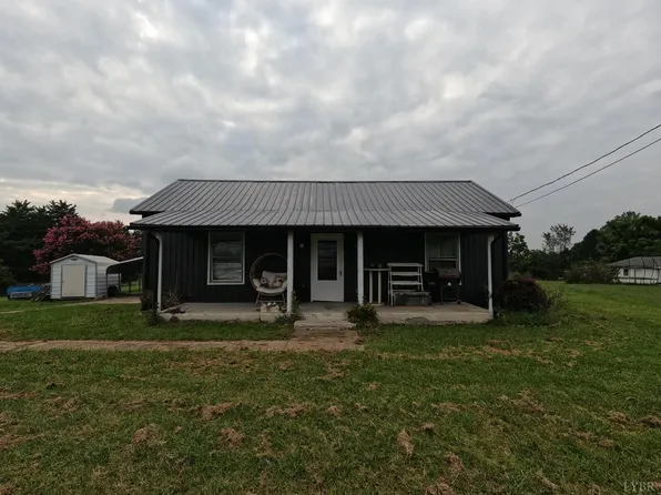 2440 Wards Rd, Altavista, VA 24517