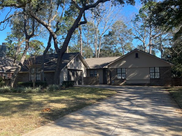 1624 Oakmont Cir