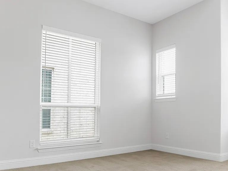 12569 Royal Oaks Ln — Photo 18