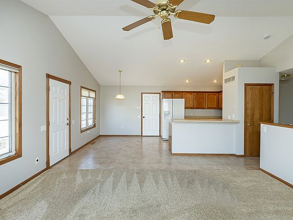 3rd image of 802 NE 5th St