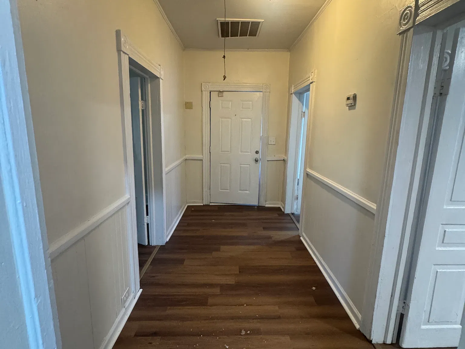 2 bed, 880 sqft, $900 — Photo 2