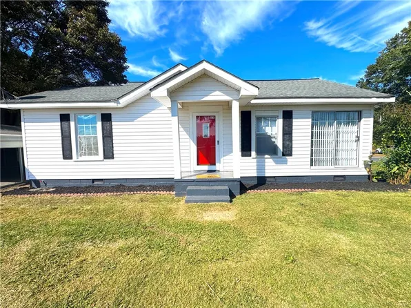 102 Griffin Rd, Belton, SC 29627