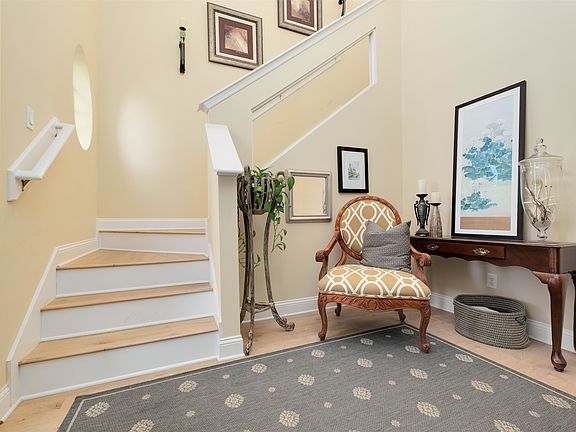 5th image of 656 Sand Isles Cir