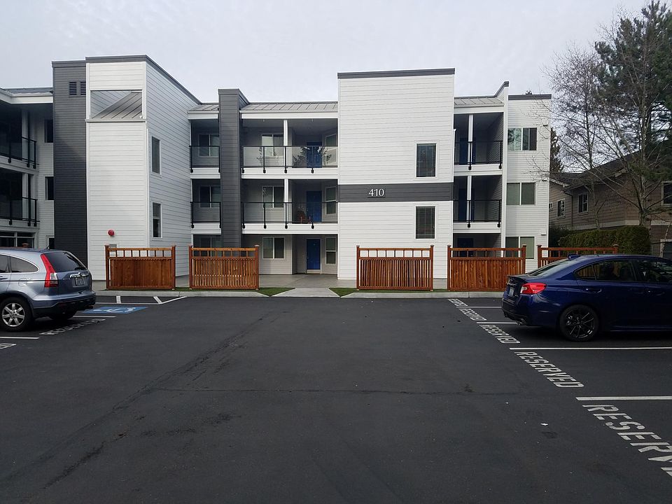 1st image of 410 2nd Ave S APT 304