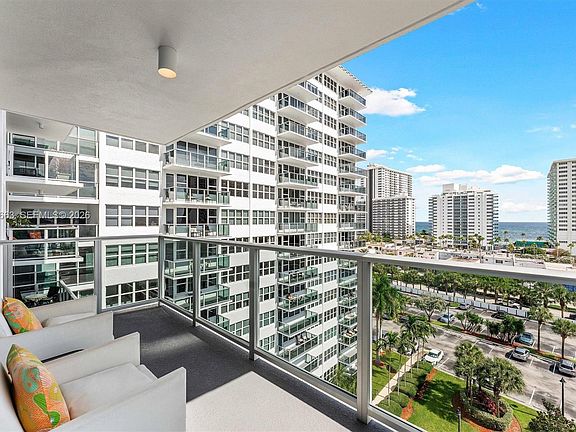 3rd image of 3333 NE 34th St APT 914
