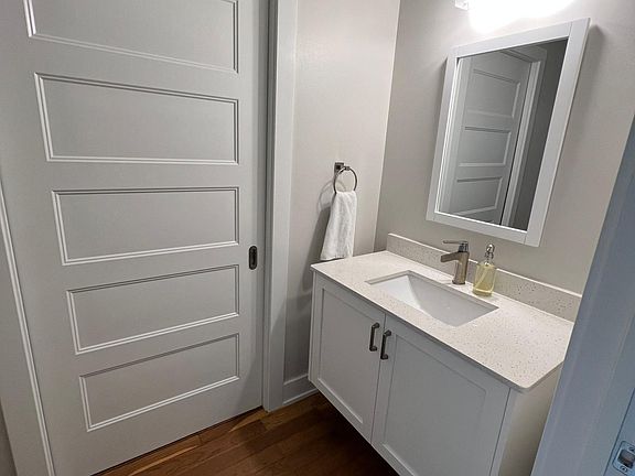 2nd bathroom