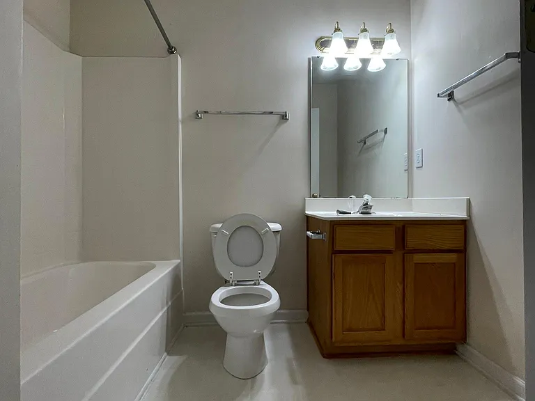 106 Hoboken Ct — Photo 26