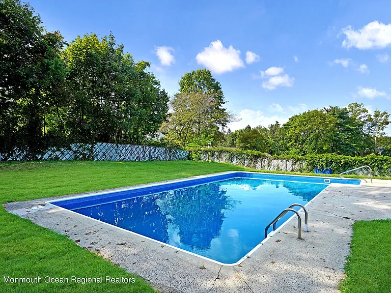 872 Red Oaks Dr — Photo 20