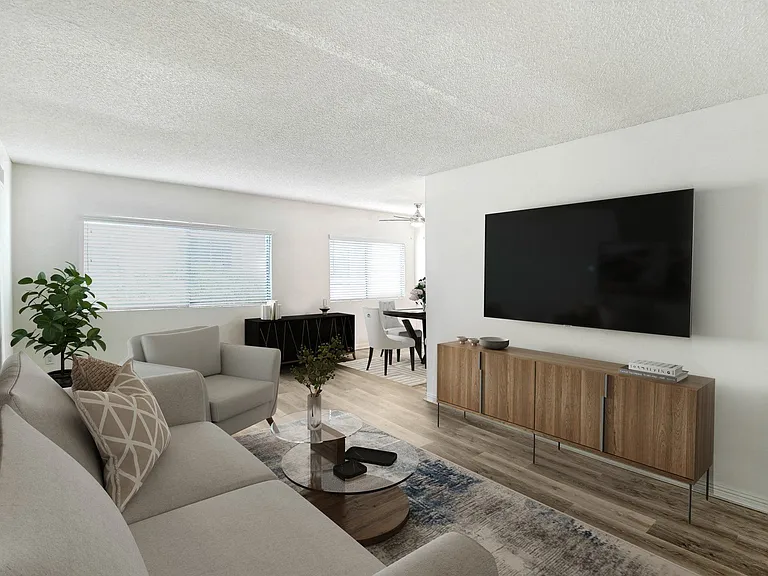 13157 Riverside Dr — Photo 18