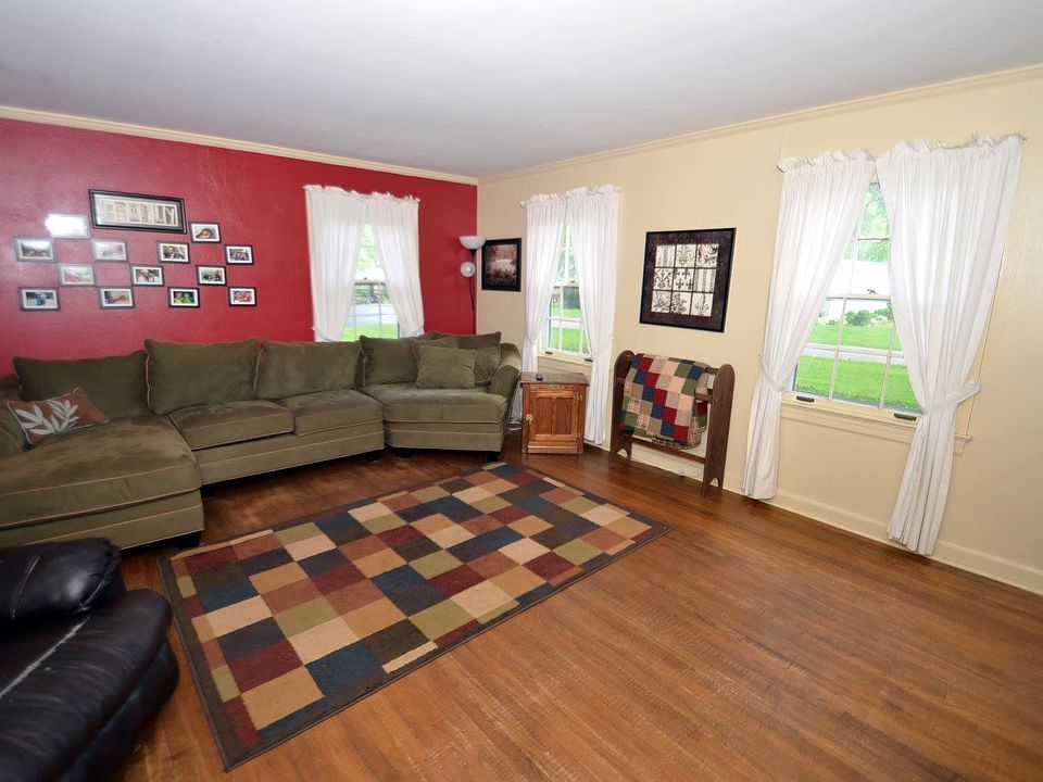 1st image of 6115 13th Ave