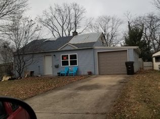 1105 Fairlawn Dr, Rantoul, IL 61866