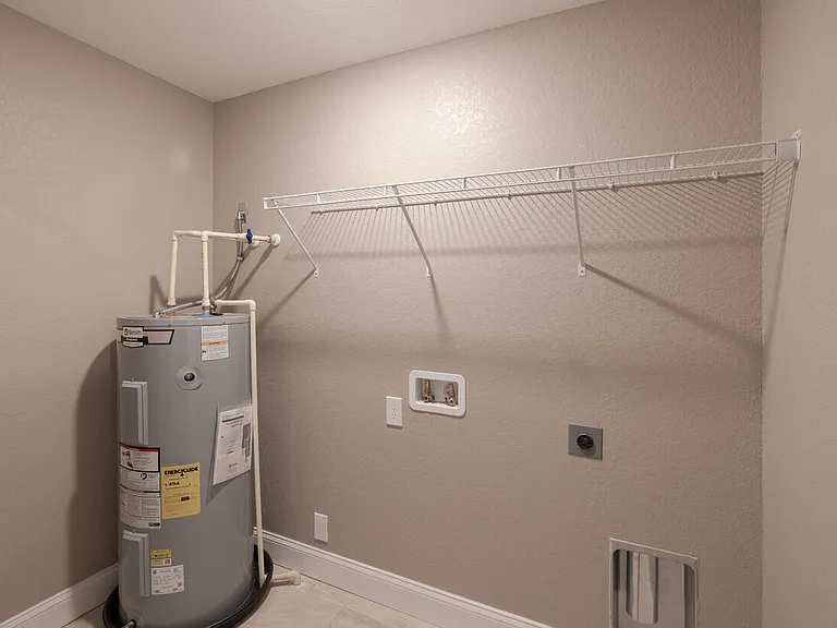 1118 Gay Rd #1 — Photo 10