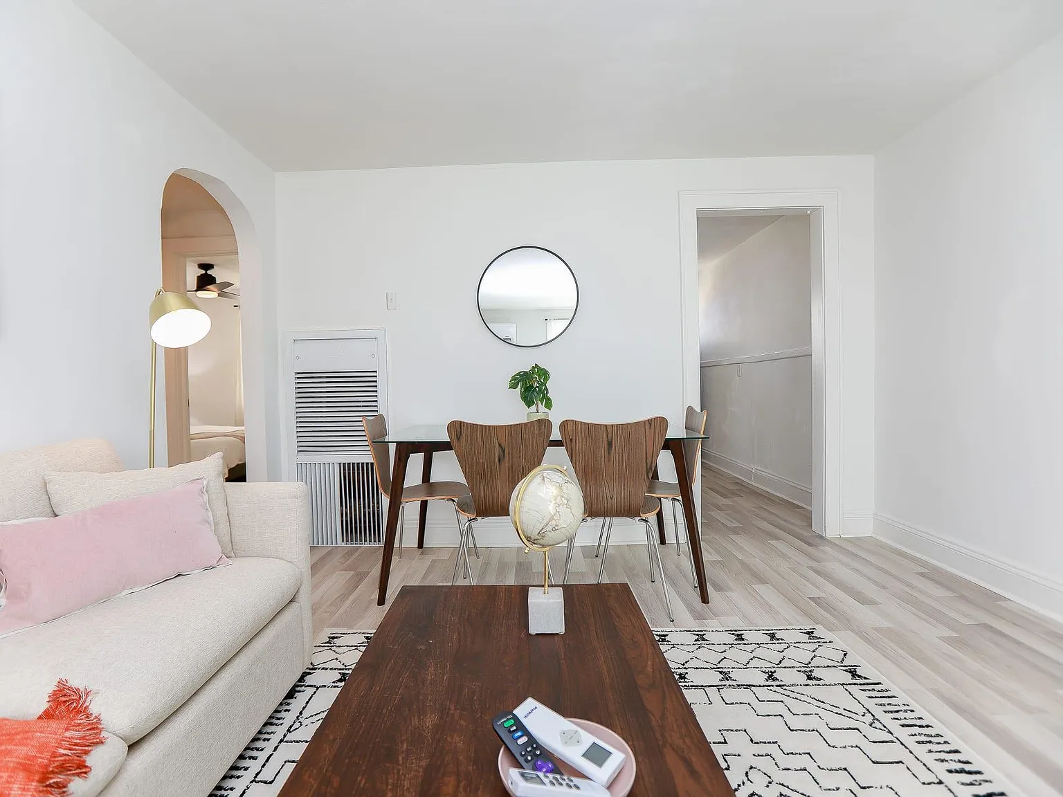 4 bed, 1200 sqft, $4,500 — Photo 4