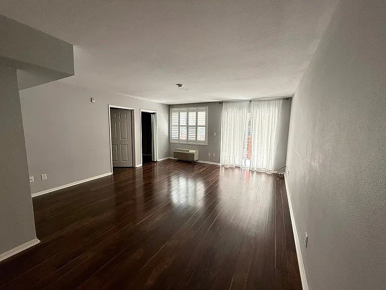 1435 India St #200 — Photo 11