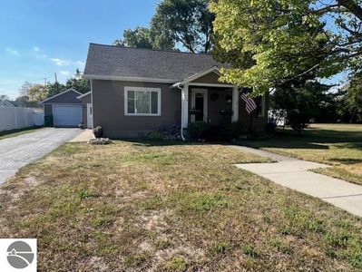 224 4th Ave, Tawas City, MI, 48763