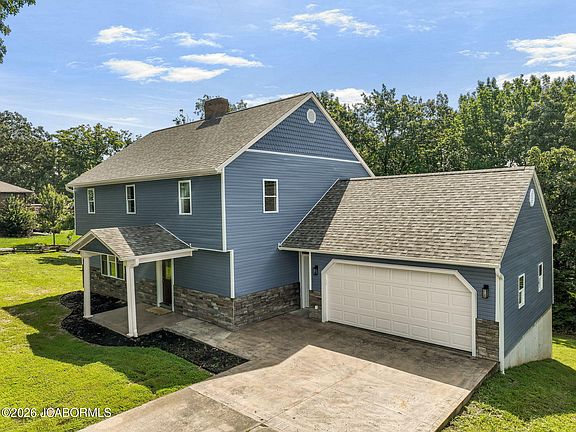 2nd image of 519 Eastland Dr