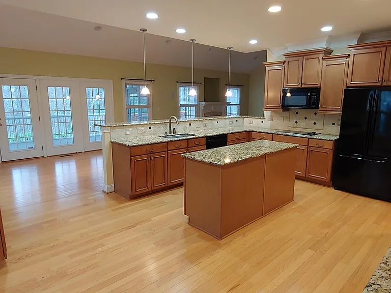 2809 Cowley Rd — Photo 3