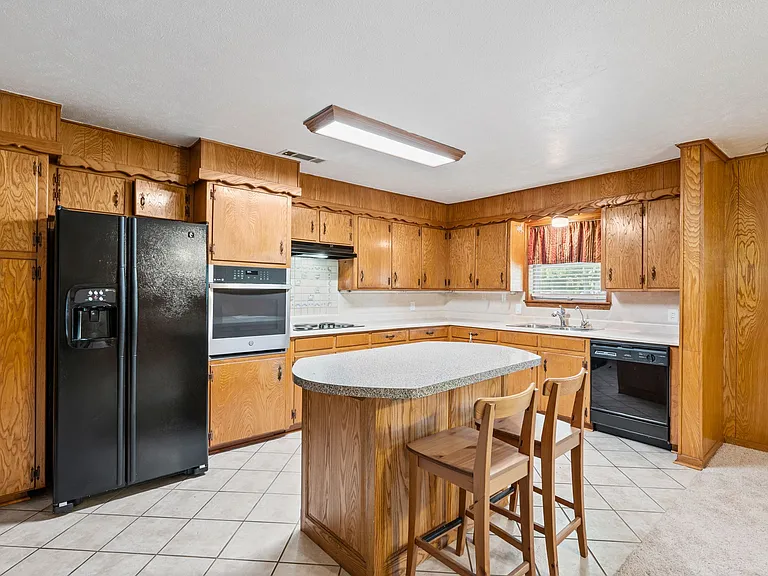 1332 Brookside Dr — Photo 8
