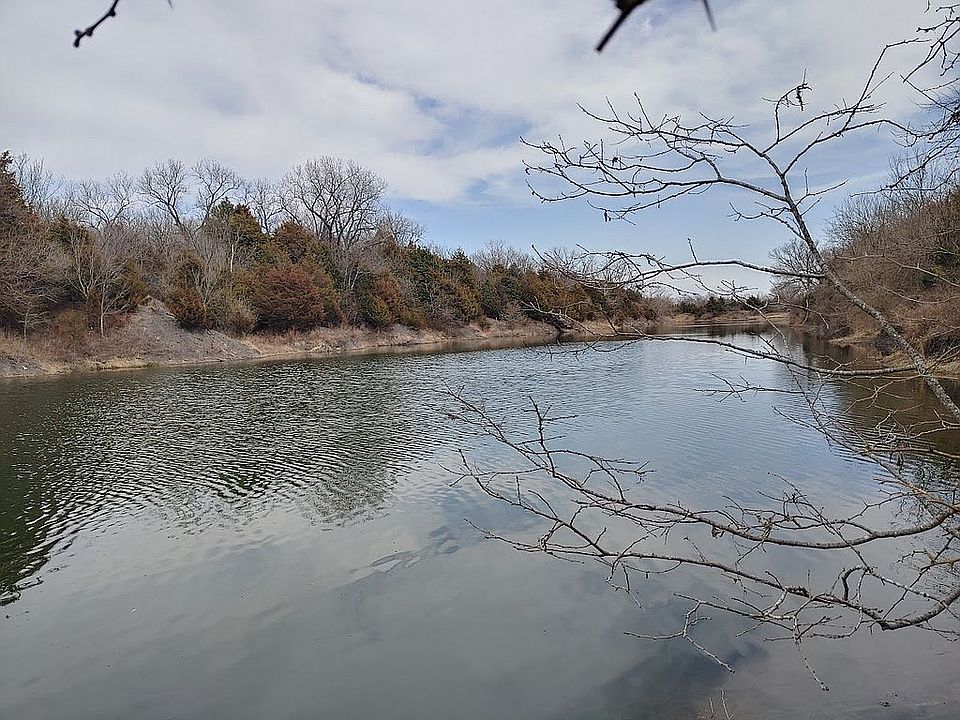 2nd image of 954 Christian Dr