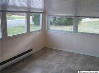 130 Rosewood Dr, Bordentown, NJ