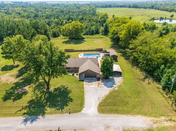 15536 E Anderson Dr, Inola, OK 74036