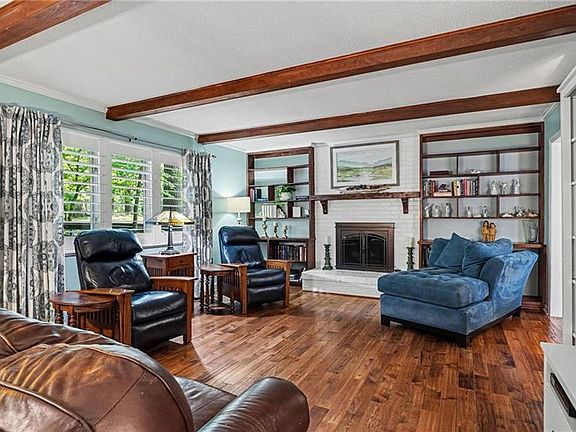 3rd image of 5008 Shadygrove Ln