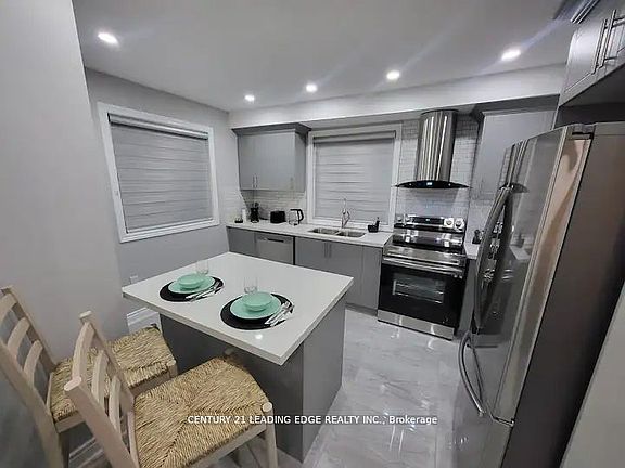 2nd image of 5595 Wesley Pl