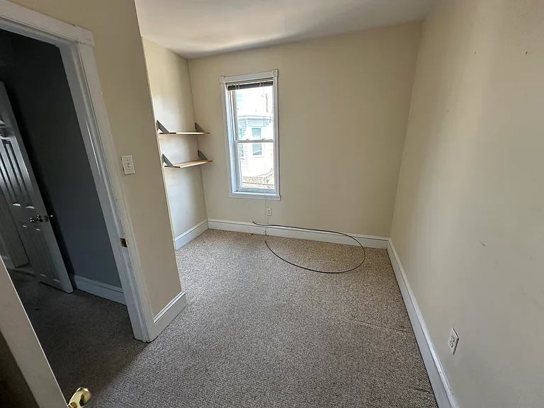 2205 Madison Sq — Photo 20