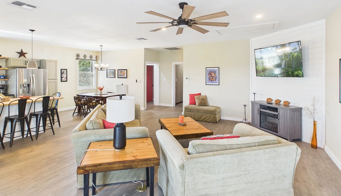 2-Bedroom Home with Modern Kitchen & Private Patio — Photo 3