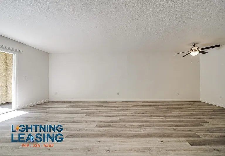 2850 Riverside Dr #3-207 — Photo 10